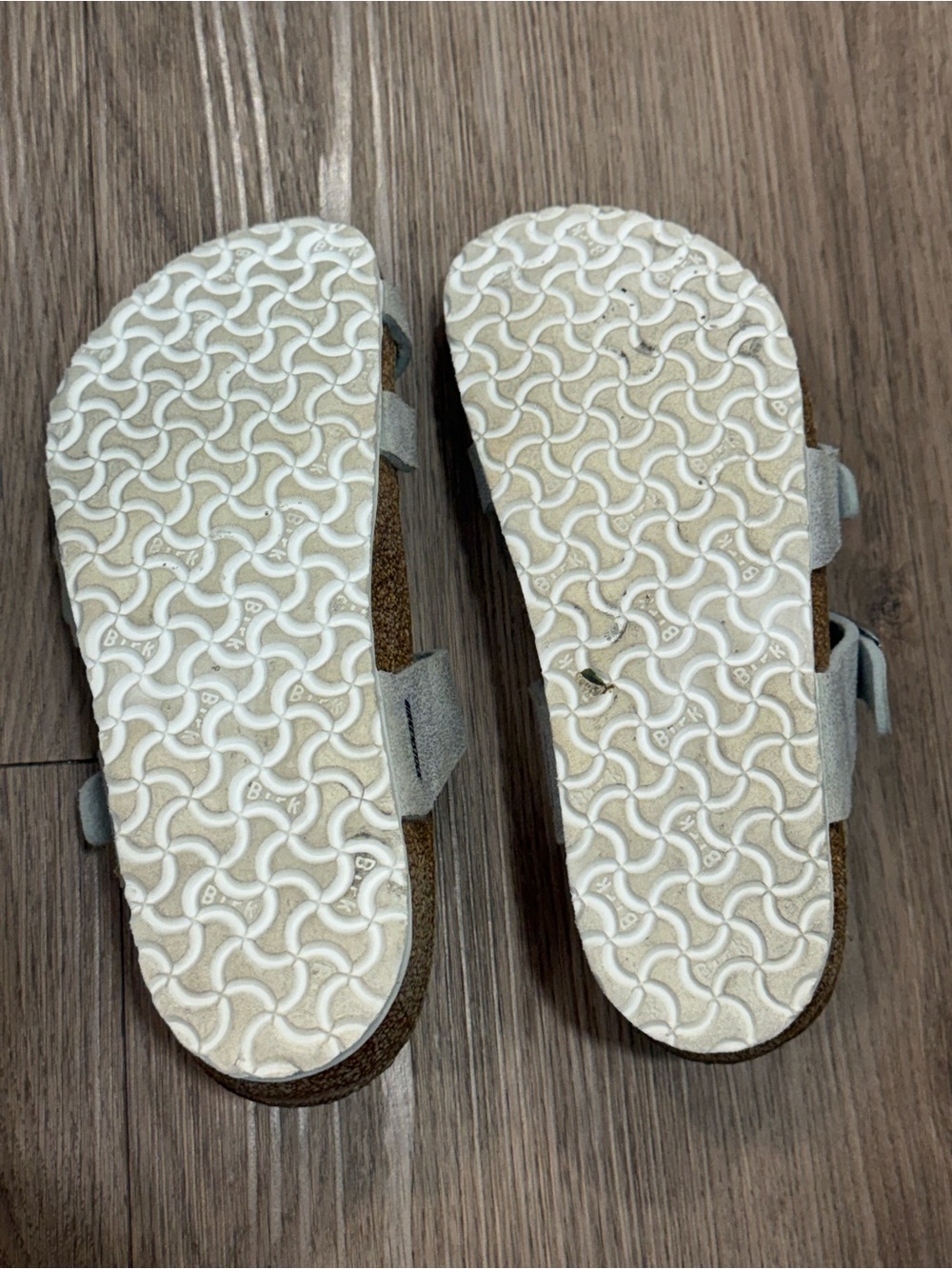 Birkenstock Silver Glitter Double-Strap Toe-Loop Sandals - Picture 5 of 5